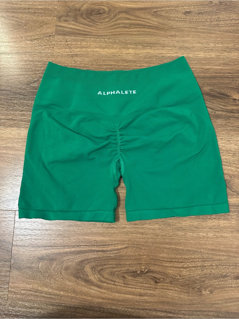Alphalete Green Seamless Scrunch High-Rise Bike Shorts